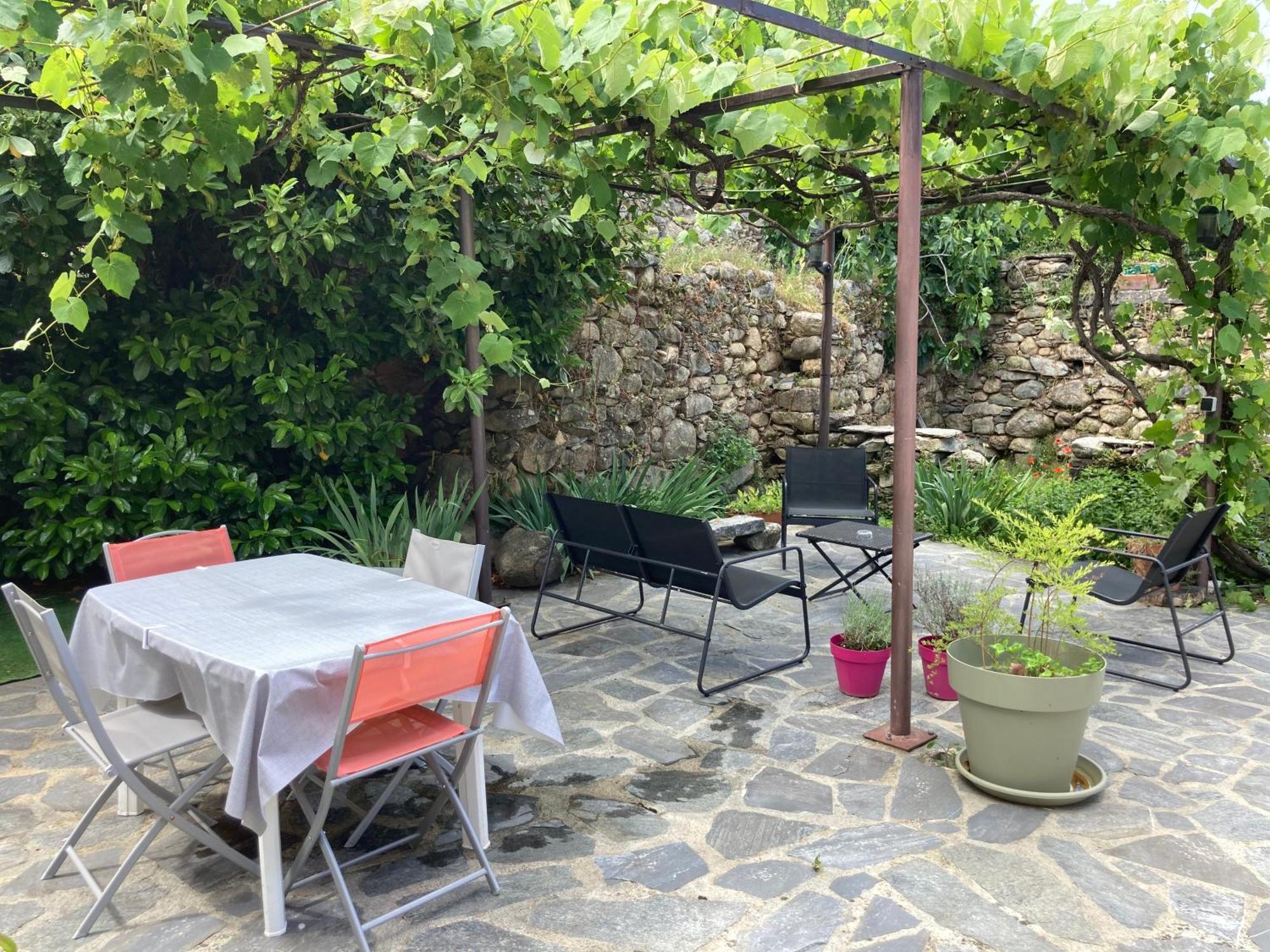 Maison Kyprea: Charmant Appartement /Duplex , Spacieux, Tout Confort Avec Terrasse Exterieure Privee, Parking Privatif , Vue Pittoresque Sur La Citadelle De Corte Et Les Montagnes. エクステリア 写真